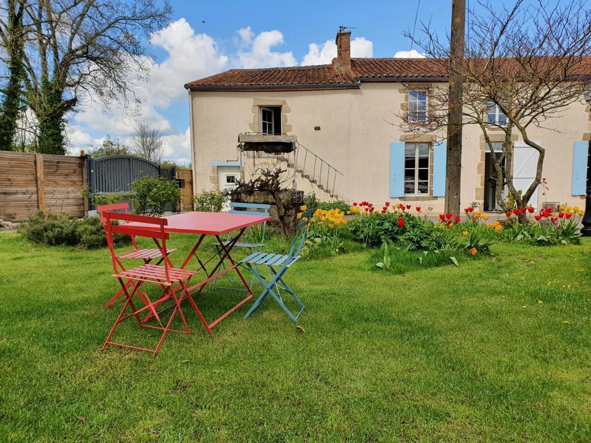 Appartamento Le Studio De Rochavelle Chiché Esterno foto
