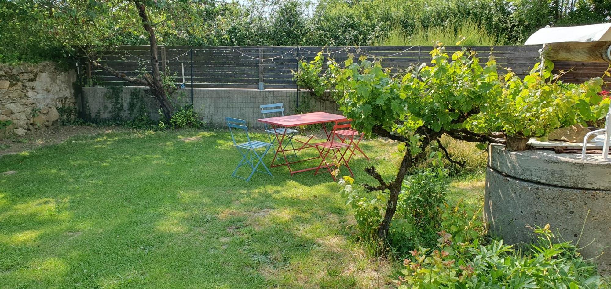 Appartamento Le Studio De Rochavelle Chiché Esterno foto